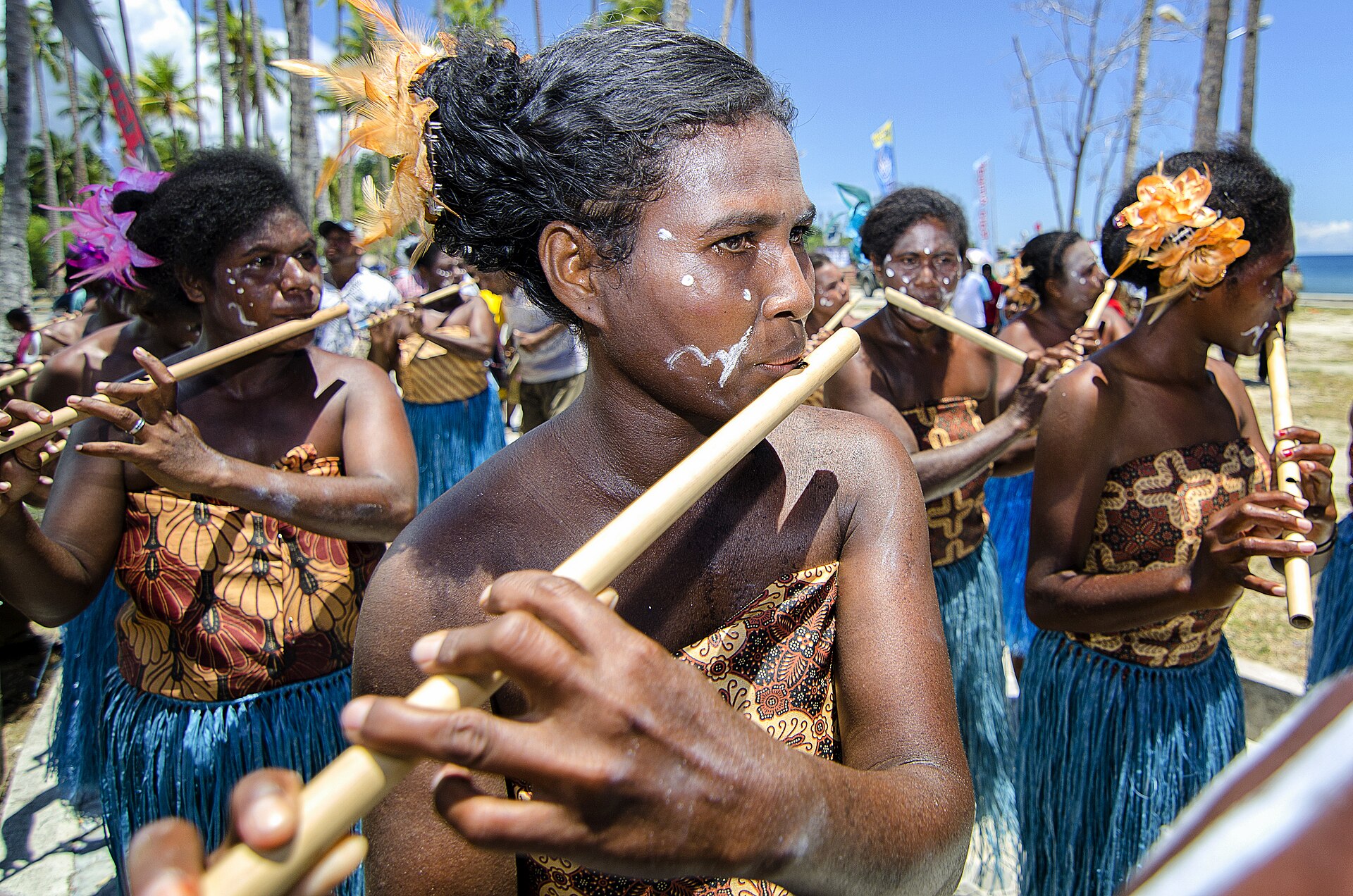 Peniup Suling Tambur